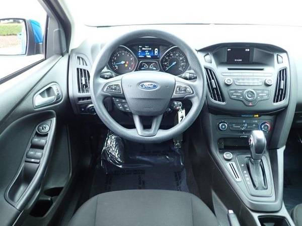 2016 Ford Focus sedan SE (Blue Candy Metallic Tinted for sale in Sterling Heights, MI – photo 18