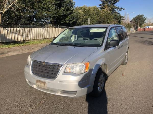 2008 Chrysler Town & Country - Financing Available! - cars & trucks... for sale in Portland, OR – photo 2