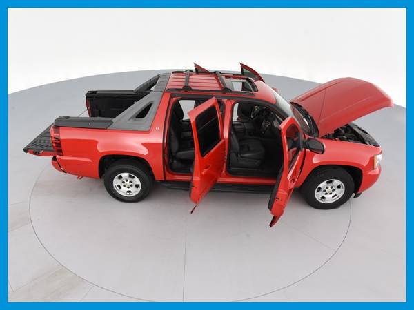 2011 Chevy Chevrolet Avalanche LT Sport Utility Pickup 4D 5 1/4 ft for sale in Columbia, MO – photo 20