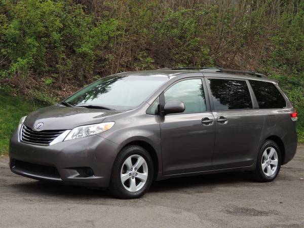 2011 Toyota Sienna LE 8-Passenger Dependable Quality Van Back for sale in binghamton, NY – photo 3