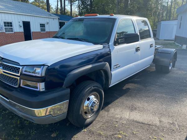 2004 Chevy 3500 HotShot Crew Cab 4x4 Duramax Diesel Dually - cars & for sale in Wallace, NC – photo 3