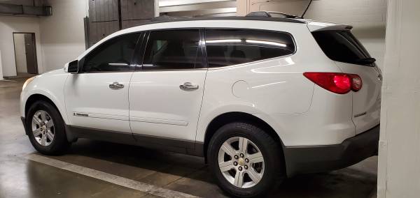 2009 CHEVY TRAVERSE LT - cars & trucks - by owner - vehicle... for sale in Santa Monica, CA – photo 6
