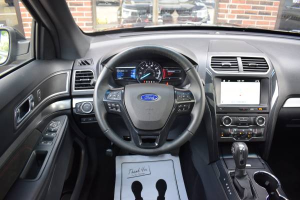 ***2018 FORD EXPLORER -13K MILES***NAVIGATION, PANORAMIC SUNROOF!!! for sale in Taylor, MI – photo 9
