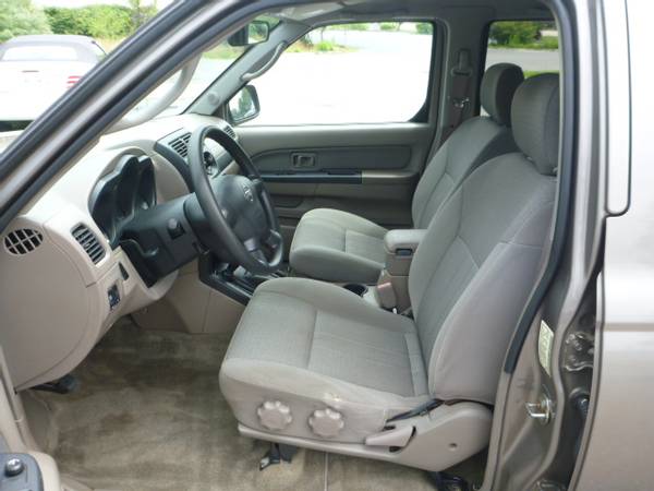 2003 NISSAN FRONTIER XE KING CAB LONG BED AUTOMATIC VERY CLEAN RUNS GD for sale in Milford, ME – photo 9