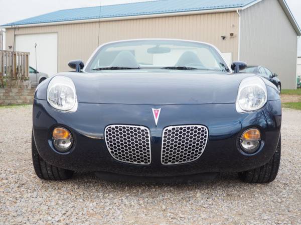 2006 Pontiac Solstice Base Convertible - cars & trucks - by dealer -... for sale in Heath, OH – photo 8