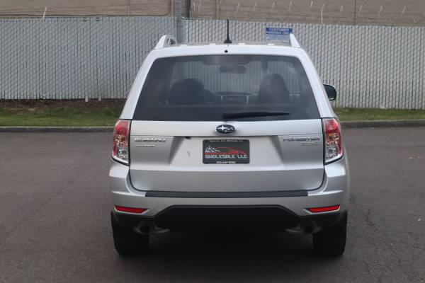 2011 Subaru Forester Touring - LEATHER / NAVIGATION / ONLY 81K... for sale in Beaverton, WA – photo 3