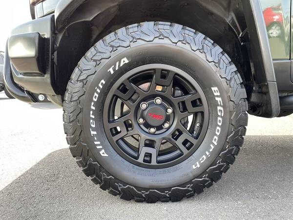 2011 Toyota FJ Cruiser 4x4 Lifted Fully loaded New tires - cars & for sale in Portland, OR – photo 11