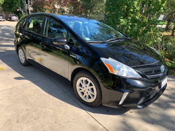 Toyota Prius V 2012 Hybrid - cars & trucks - by owner - vehicle... for sale in Clarendon Hills, IL – photo 3