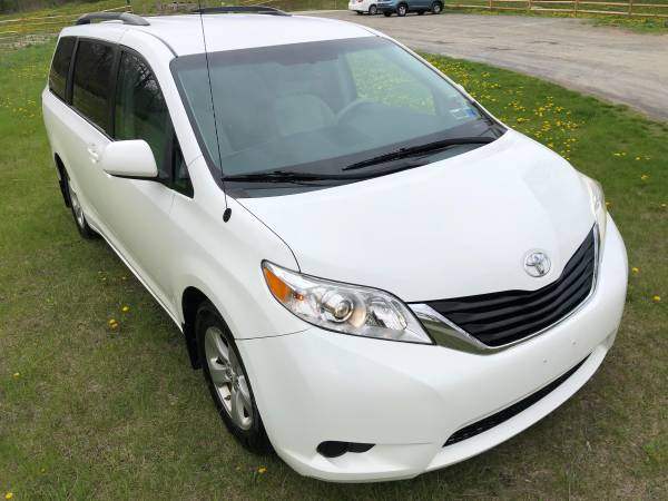 2011 TOYOTA SIENNA LE 1OWNER CLEAN CARFAX ( SOLD ) - cars & for sale in Hyde Park, NY – photo 4