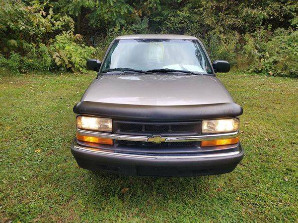 2001 Chevrolet Chevy S-10 LS 2dr Extended Cab 2WD SB EVERYONE IS... for sale in Vandergrift, PA – photo 2