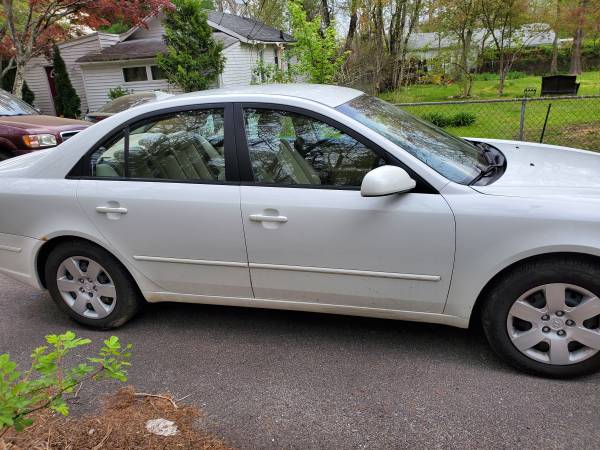 2009 Hyundai Sonata - - by dealer - vehicle automotive for sale in Browns Mills, PA – photo 2