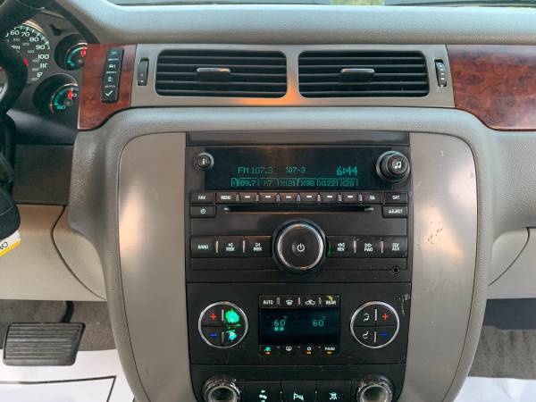 2011 GMC Yukon XL Excellent Condition for sale in Clearwater, FL – photo 17