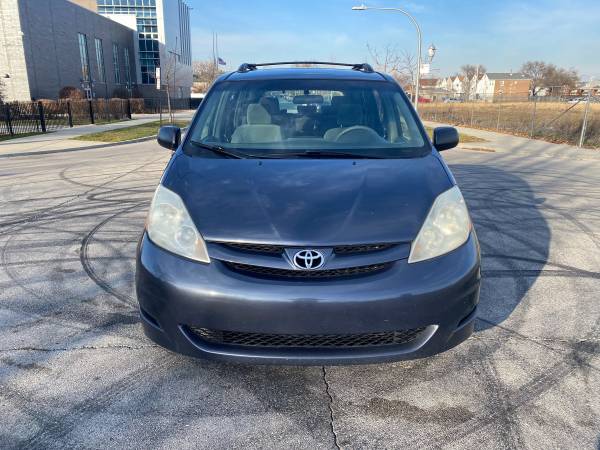 2006 Toyota Sienna le - cars & trucks - by owner - vehicle... for sale in Chicago, IL – photo 3