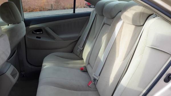 2007 Toyota Camry LE V6 4dr Sedan - SUPER CLEAN! WELL MAINTAINED! -... for sale in Wakefield, MA – photo 11