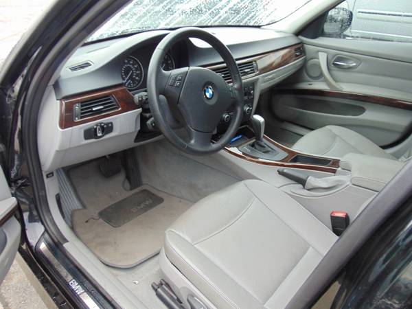 2011 bmw 328i 4 DOOR - cars & trucks - by dealer - vehicle... for sale in Medford, OR – photo 8