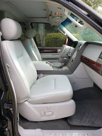 2004 Lincoln Navigator Luxury SUV - 1 Owner - DVD Player - Captains for sale in Lake Helen, FL – photo 22