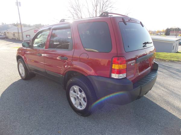 2005 Ford Escape XLT ( one owner, low mileage, extra clean) - cars &... for sale in Carlisle, PA – photo 5