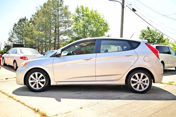 2014 Hyundai Accent Auto GS Hatchback with Dual Stage Driver And for sale in Fuquay-Varina, NC – photo 9