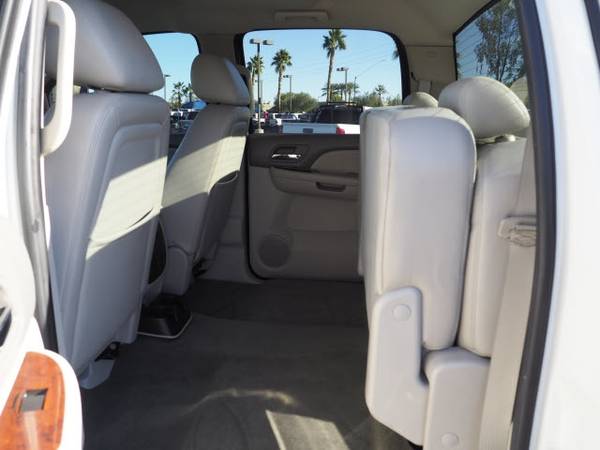 2011 Chevrolet Chevy Silverado 2500hd CREW 4x4 Passeng - Lifted for sale in Glendale, AZ – photo 21