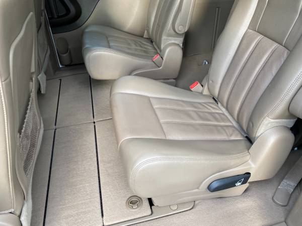 2012 Chrysler Town Country Touring - L - - by dealer for sale in Other, TN – photo 19