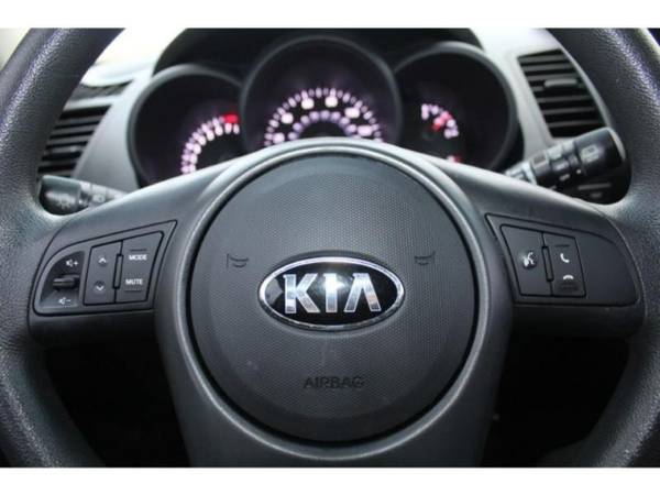 2013 Kia Soul BASE - - by dealer - vehicle automotive for sale in Waterloo, MO – photo 2