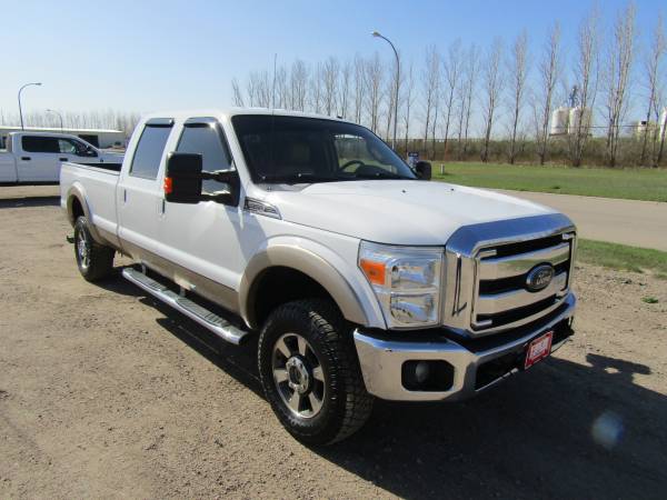 2011 FORD F350 CREW CAB - LONG BOX (8ft) - 4WD - DIESEL - LARIAT for sale in Moorhead, ND – photo 3