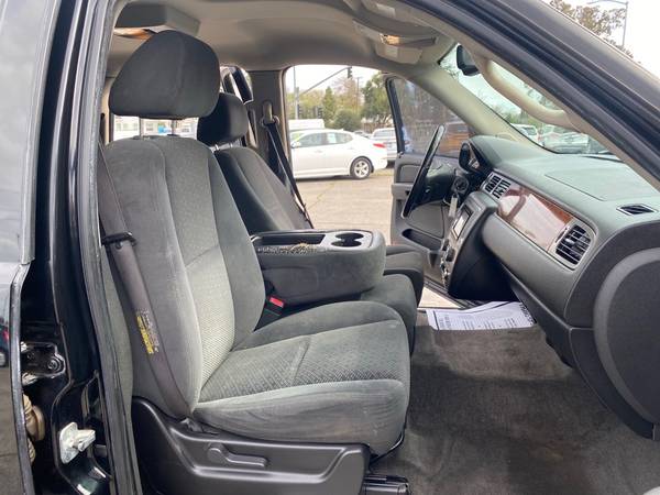 2007 GMC YUKON 3rd Row RUNS GREAT COLD A/C 15 YEARS IN BUSINESS for sale in Clovis, CA – photo 16