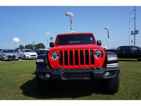 2020 Jeep Gladiator Sport S - cars & trucks - by dealer - vehicle... for sale in Brownsville, TN – photo 2