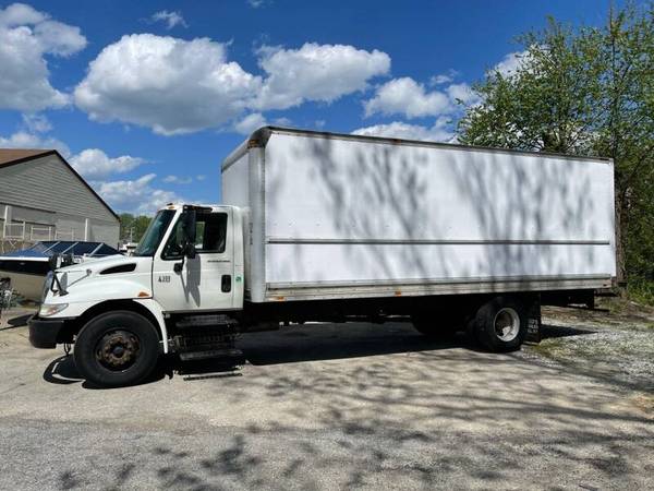 International 4300 DT466 24 Foot Box Truck! - - by for sale in Other, PA – photo 2