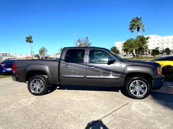 2011 GMC Sierra 1500 SLE - EVERYBODY RIDES!!! - cars & trucks - by... for sale in Metairie, LA – photo 3
