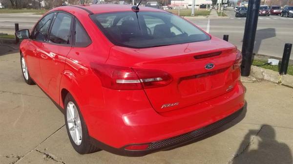 2016 Ford Focus SE Sedan - cars & trucks - by dealer - vehicle... for sale in Madison Heights, MI – photo 4