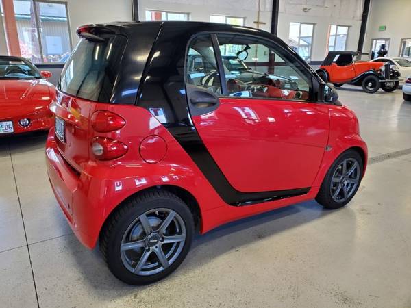 2011 Smart fortwo 2dr Cpe Passion - - by dealer for sale in Bend, OR – photo 4