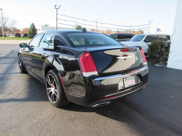 2018 CHRYSLER 300 LIMITED - cars & trucks - by dealer - vehicle... for sale in Rockford, WI – photo 6