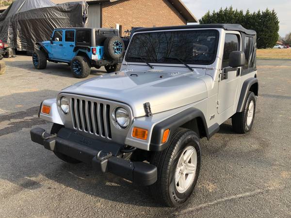 2004 Jeep Wrangler TJ 4 0 6 cylinder 5-Speed Manual for sale in Lexington, NC – photo 2