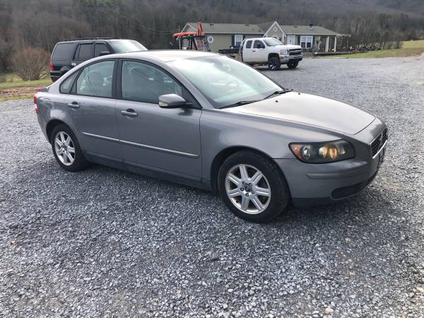 2006 Volvo Volvo S40 LOW MILES ! ! ! - cars & trucks - by owner -... for sale in Elizabethton, TN – photo 2