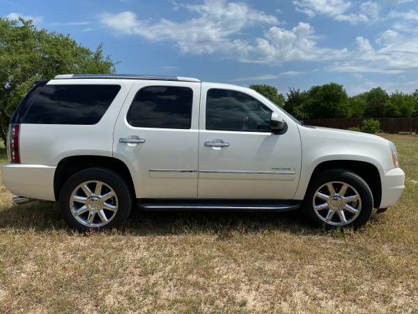 2012 GMC Yukon Denali - cars & trucks - by owner - vehicle... for sale in Fort Worth, TX – photo 4