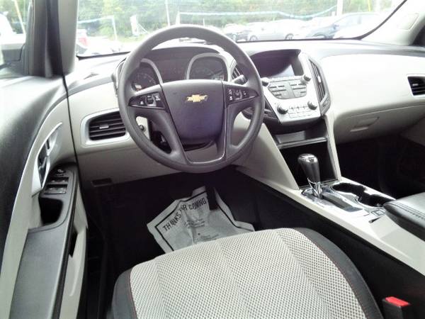 OPEN! 2017 Chevy Chevrolet Equinox LS AWD Loaded IPOD 1-Owner - cars... for sale in Hampton Falls, MA – photo 7
