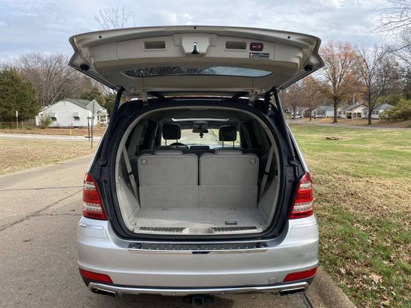 2011 Mercedes-Benz GL-450 4MATIC FULLY-LOADED SUV EXCELLENT for sale in Saint Louis, MO – photo 11