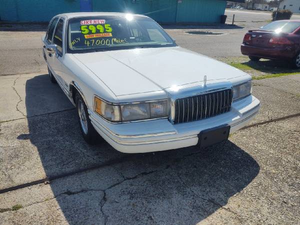 1993 Lincoln Town Car 4dr Sedan Executive - - by for sale in New Orleans, LA – photo 5