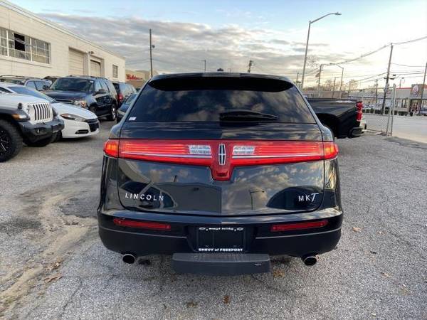 2018 LINCOLN MKT - - cars & trucks - by dealer - vehicle automotive... for sale in Freeport, NY – photo 4