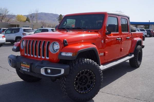 2020 Jeep Gladiator OVERLAND - - by dealer - vehicle for sale in Portland, OR – photo 4