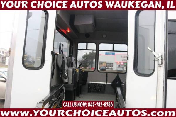 2012 FORD E-450 69K 1OWNER HANDICAP WHEELCHAIR BUS DRW A67453 - cars for sale in Chicago, WI – photo 18