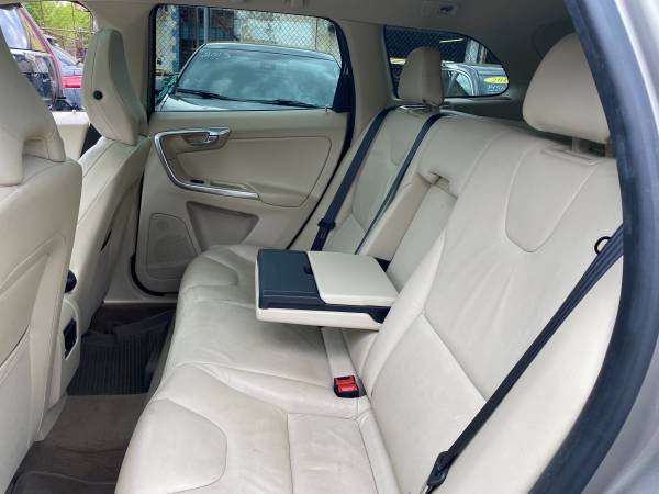 2013 Volvo XC60 AWD panoramic roof loaded for sale in Brooklyn, NY – photo 11