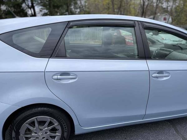 2015 Toyota Prius v Three Hybrid Pkg3 loaded 98k 45mpg nav backup for sale in Walpole, RI – photo 10