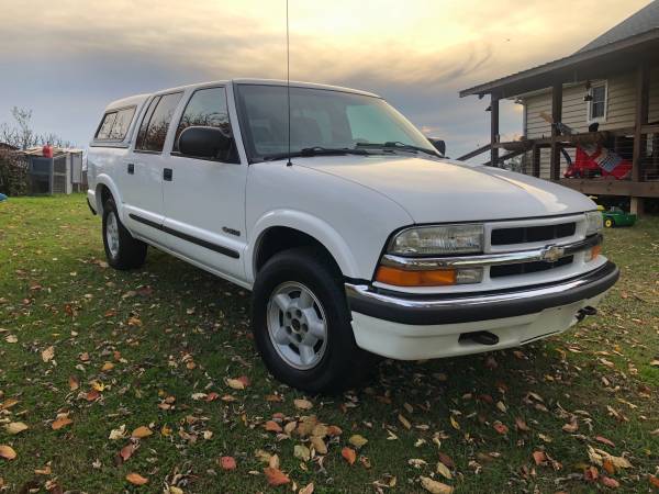 S10 4x4 crew cab. 2002 - cars & trucks - by owner - vehicle... for sale in Resaca, GA – photo 2
