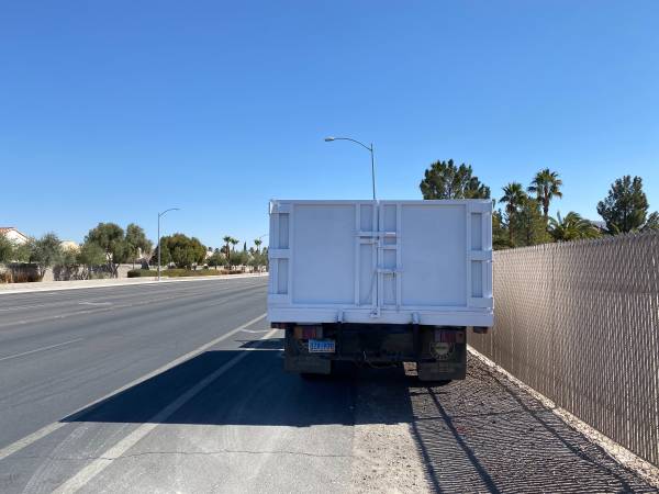 2001 Isuzu npr dump truck for sale in North Las Vegas, NV – photo 4