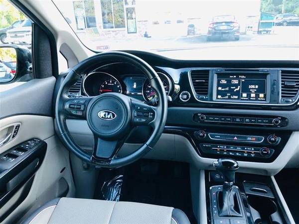 2016 Kia Sedona -- LET'S MAKE A DEAL!! CALL - cars & trucks - by... for sale in Stafford, VA – photo 13