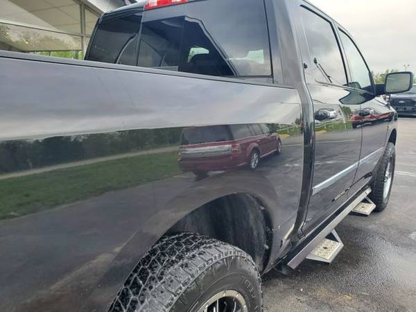 2016 Ram 1500 Crew Cab 4WD Big Horn Pickup 4D 5 1/2 ft Trades Welcome for sale in Harrisonville, MO – photo 18