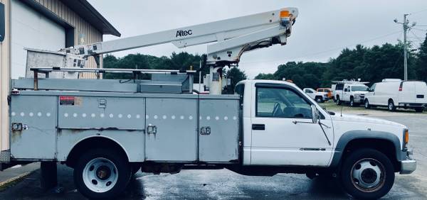 2002 Chevy C3500HD Utility W/ Altec Bucket & Generator - cars &... for sale in Westport, CT – photo 2