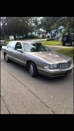 Original 1998 Cadillac Seville Low Miles !! - cars & trucks - by... for sale in New Haven, CT – photo 2